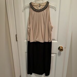 Holiday dress with jewel neckline women's 18 FLAWS